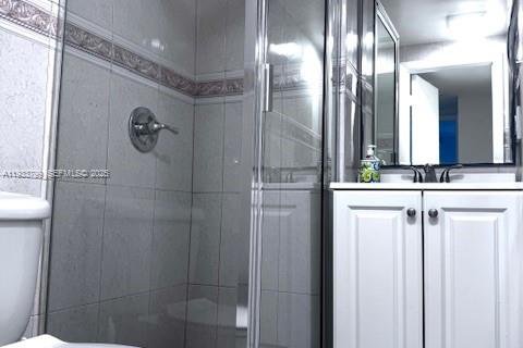 Condo in Miami Beach, Florida, 1 bedroom  № 1992066 - photo 12