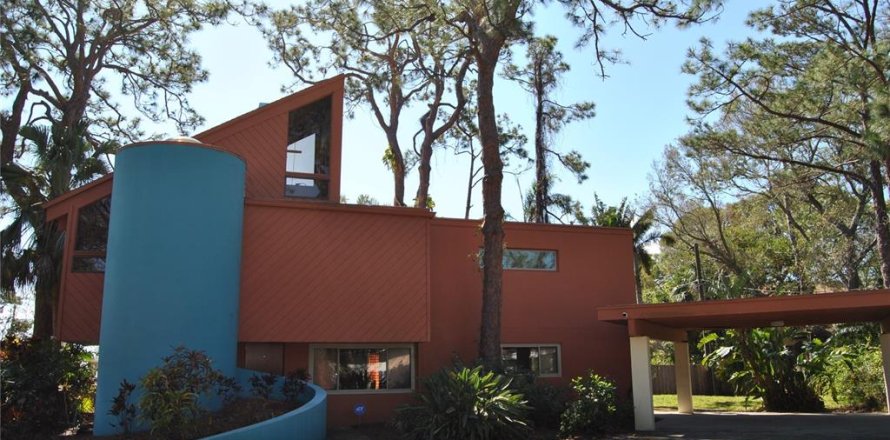Casa en Saint Petersburg, Florida 3 dormitorios, 222.97 m2 № 1568397