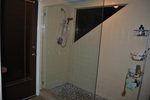 Casa en venta en Saint Petersburg, Florida, 3 dormitorios, 222.97 m2 № 1568397 - foto 29