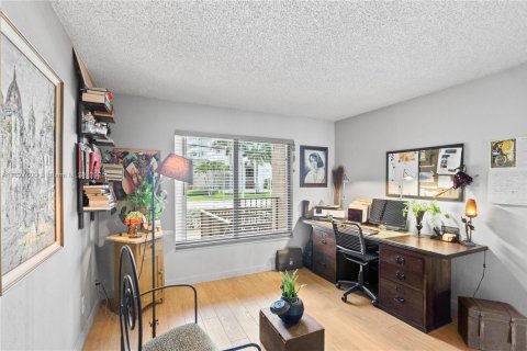 Condo in Hollywood, Florida, 2 bedrooms  № 1934103 - photo 26