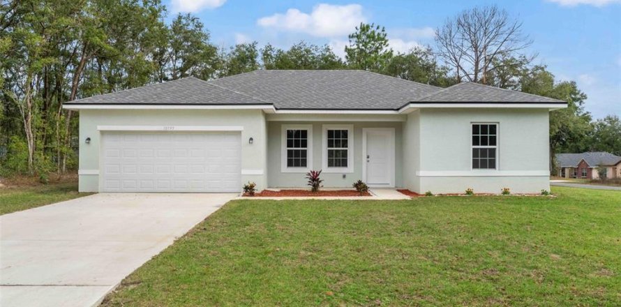 Villa ou maison à Dunnellon, Floride 4 chambres, 146.79 m2 № 1759475