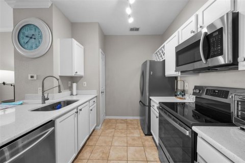 Condo in Tampa, Florida, 2 bedrooms  № 1789671 - photo 9