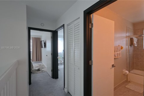 Casa en venta en Pembroke Pines, Florida, 4 dormitorios, 202.06 m2 № 2058494 - foto 24