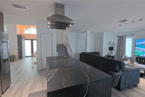 Casa en venta en Pembroke Pines, Florida, 4 dormitorios, 202.06 m2 № 2058494 - foto 4