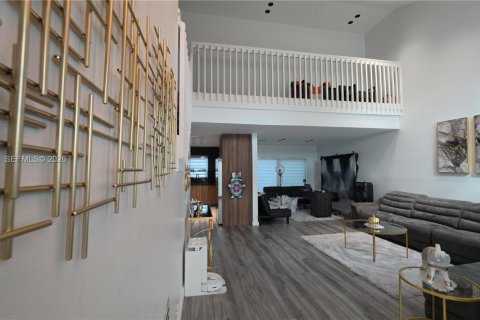 Casa en venta en Pembroke Pines, Florida, 4 dormitorios, 202.06 m2 № 2058494 - foto 18