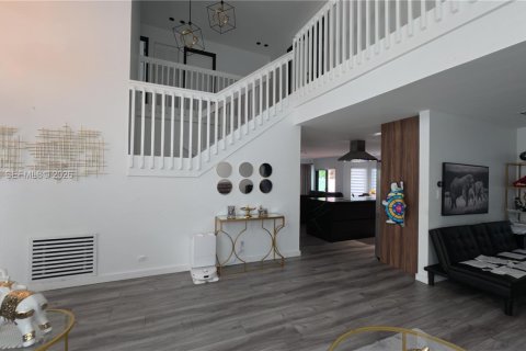 Casa en venta en Pembroke Pines, Florida, 4 dormitorios, 202.06 m2 № 2058494 - foto 19