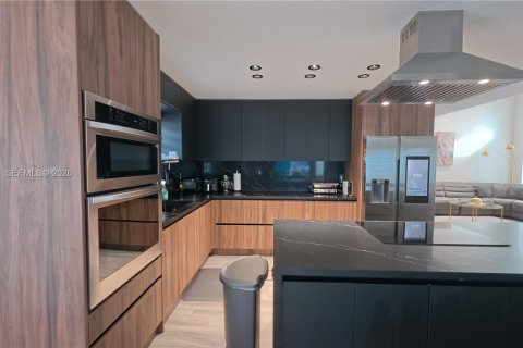 Casa en venta en Pembroke Pines, Florida, 4 dormitorios, 202.06 m2 № 2058494 - foto 7