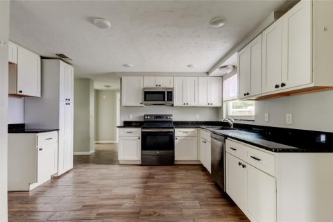 Casa en venta en Port Richey, Florida, 3 dormitorios, 113.06 m2 № 1911248 - foto 12