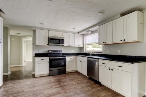 Casa en venta en Port Richey, Florida, 3 dormitorios, 113.06 m2 № 1911248 - foto 11