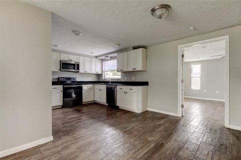 Casa en venta en Port Richey, Florida, 3 dormitorios, 113.06 m2 № 1911248 - foto 10