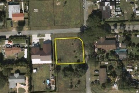 Земельный участок в Майами, Флорида № 2029476