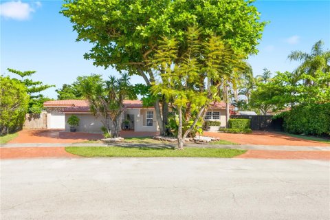 Villa ou maison à vendre à Miami, Floride: 5 chambres, 310.57 m2 № 2055320 - photo 3