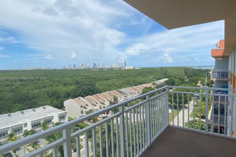 Condominio en venta en North Miami, Florida, 2 dormitorios, 110.55 m2 № 1863364 - foto 5
