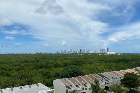 Condominio en venta en North Miami, Florida, 2 dormitorios, 110.55 m2 № 1863364 - foto 1