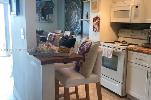 Copropriété à vendre à Hollywood, Floride: 1 chambre, 69.68 m2 № 2002159 - photo 9