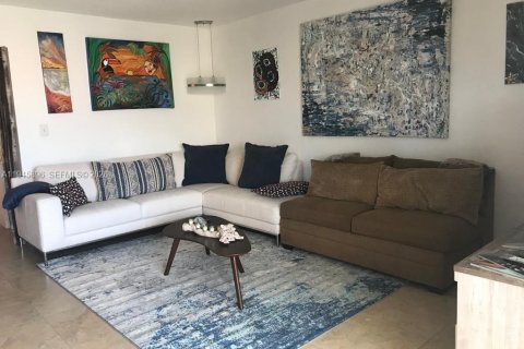 Copropriété à vendre à Hollywood, Floride: 1 chambre, 69.68 m2 № 2002159 - photo 4