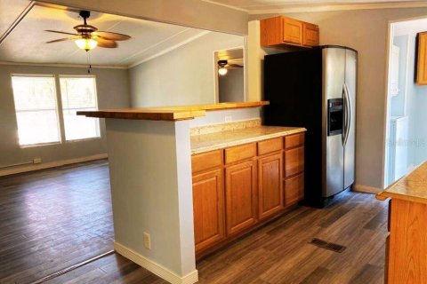 House in Clewiston, Florida 3 bedrooms, 89.19 sq.m. № 2217813 - photo 3