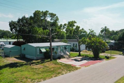House in Clewiston, Florida 3 bedrooms, 89.19 sq.m. № 2217813 - photo 2