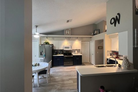 Villa ou maison à vendre à Spring Hill, Floride: 3 chambres, 167.87 m2 № 2094334 - photo 8