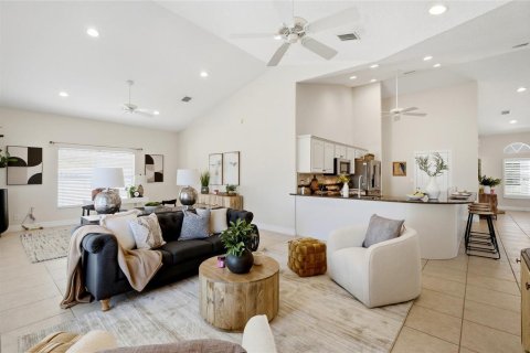 Casa en venta en Palm Coast, Florida, 3 dormitorios, 211.63 m2 № 2383552 - foto 16