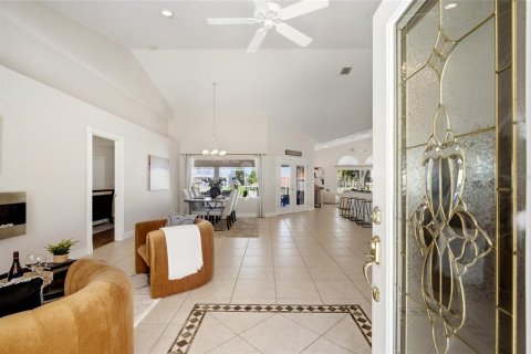 Casa en venta en Palm Coast, Florida, 3 dormitorios, 211.63 m2 № 2383552 - foto 4
