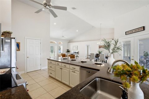 Casa en venta en Palm Coast, Florida, 3 dormitorios, 211.63 m2 № 2383552 - foto 13