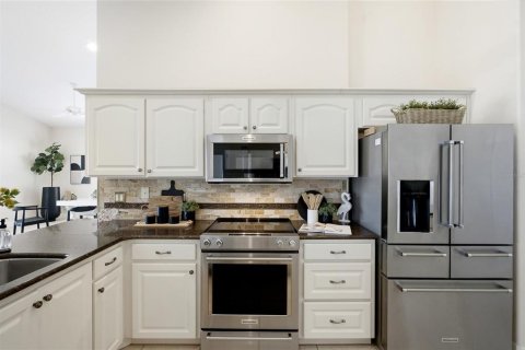 Casa en venta en Palm Coast, Florida, 3 dormitorios, 211.63 m2 № 2383552 - foto 11