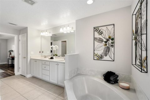 Casa en venta en Palm Coast, Florida, 3 dormitorios, 211.63 m2 № 2383552 - foto 29