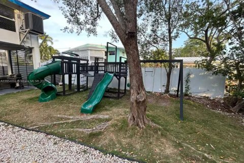 House in Key Largo, Florida 4 bedrooms, 150.5 sq.m. № 1872405 - photo 11