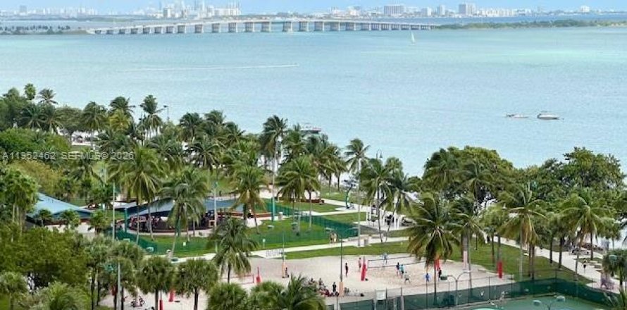 Condo in Miami, Florida, 1 bedroom  № 2006679