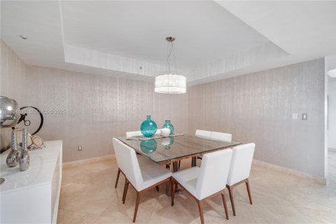 Снять в аренду кондоминиум в Ки-Бискейн, Флорида 3 спальни, 289.11м2, № 1992310 - фото 15