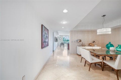 Снять в аренду кондоминиум в Ки-Бискейн, Флорида 3 спальни, 289.11м2, № 1992310 - фото 13