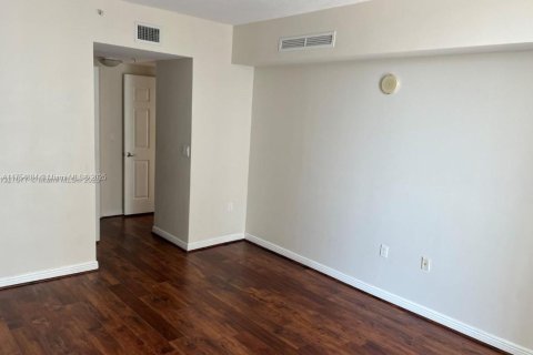 Condominio en venta en Hallandale Beach, Florida, 1 dormitorio, 85.47 m2 № 1503810 - foto 16