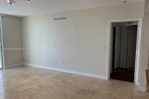 Condominio en venta en Hallandale Beach, Florida, 1 dormitorio, 85.47 m2 № 1503810 - foto 8