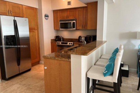 Condominio en venta en Hallandale Beach, Florida, 1 dormitorio, 85.47 m2 № 1503810 - foto 11
