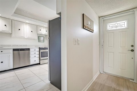 Купить кондоминиум в Юпитер, Флорида 7 комнат, 114.27м2, № 1988681 - фото 10