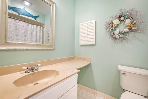 Купить кондоминиум в Юпитер, Флорида 7 комнат, 114.27м2, № 1988681 - фото 16