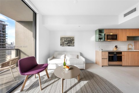 Condo in Miami, Florida, 1 bedroom  № 1991274 - photo 3