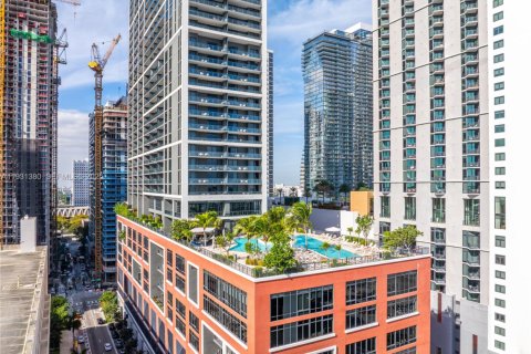 Condo in Miami, Florida, 1 bedroom  № 1991274 - photo 19