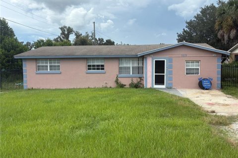 House in Lake Wales, Florida 4 bedrooms, 80.27 sq.m. № 2359307