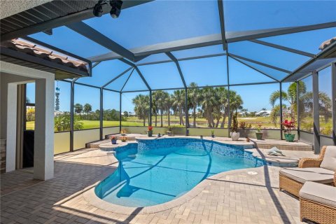 House in Punta Gorda, Florida 3 bedrooms, 177.26 sq.m. № 1629628 - photo 4