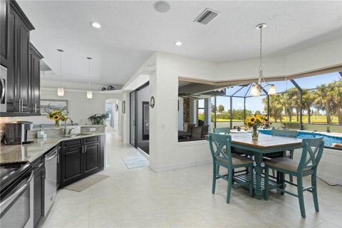 House in Punta Gorda, Florida 3 bedrooms, 177.26 sq.m. № 1629628 - photo 11