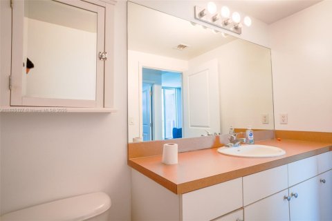 Купить кондоминиум в Майами, Флорида 2 спальни, 99.31м2, № 1792405 - фото 16