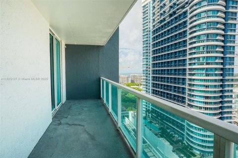 Купить кондоминиум в Майами, Флорида 2 спальни, 99.31м2, № 1792405 - фото 2