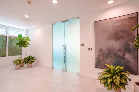 Купить кондоминиум в Майами, Флорида 2 спальни, 99.31м2, № 1792405 - фото 25