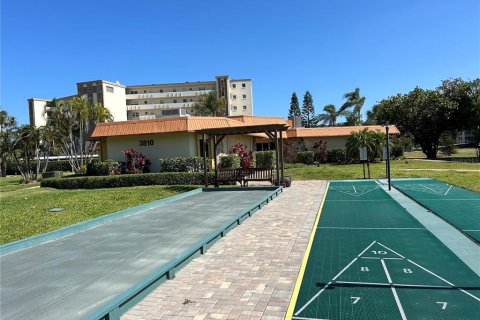 Condo in Bradenton, Florida, 2 bedrooms № 2102358 - photo 20