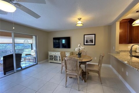 Condo in Bradenton, Florida, 2 bedrooms № 2102358 - photo 6