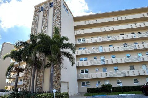 Condo in Bradenton, Florida, 2 bedrooms № 2102358