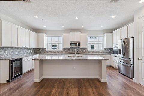 Touwnhouse à vendre à Lake Mary, Floride: 3 chambres, 203.18 m2 № 2424344 - photo 17