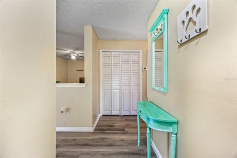 Condo in Merrit Island, Florida, 2 bedrooms № 2236116 - photo 2